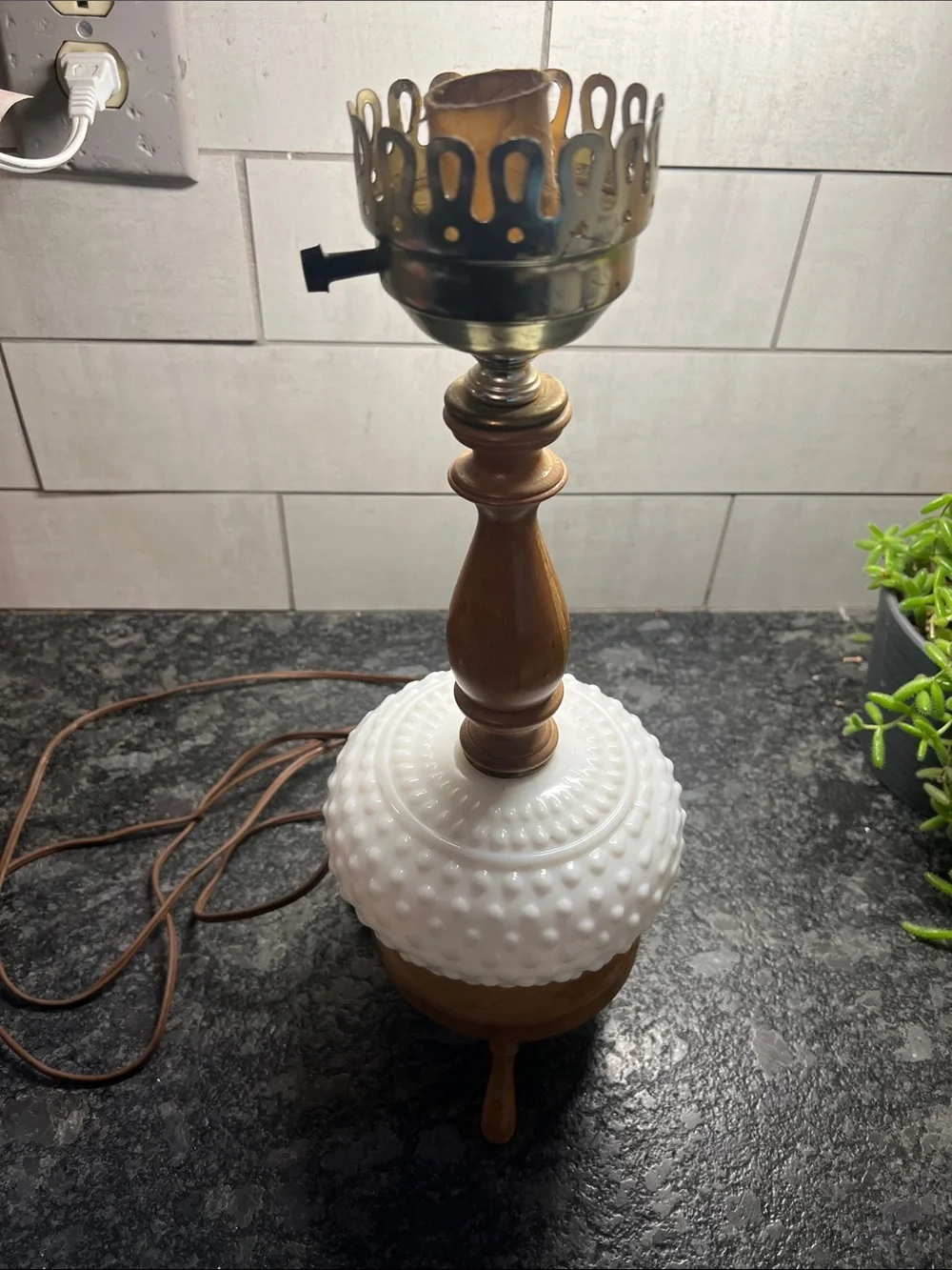 Vintage-style Hobnail Milk Glass Table Lamp with Brass Accents - White & Brass
